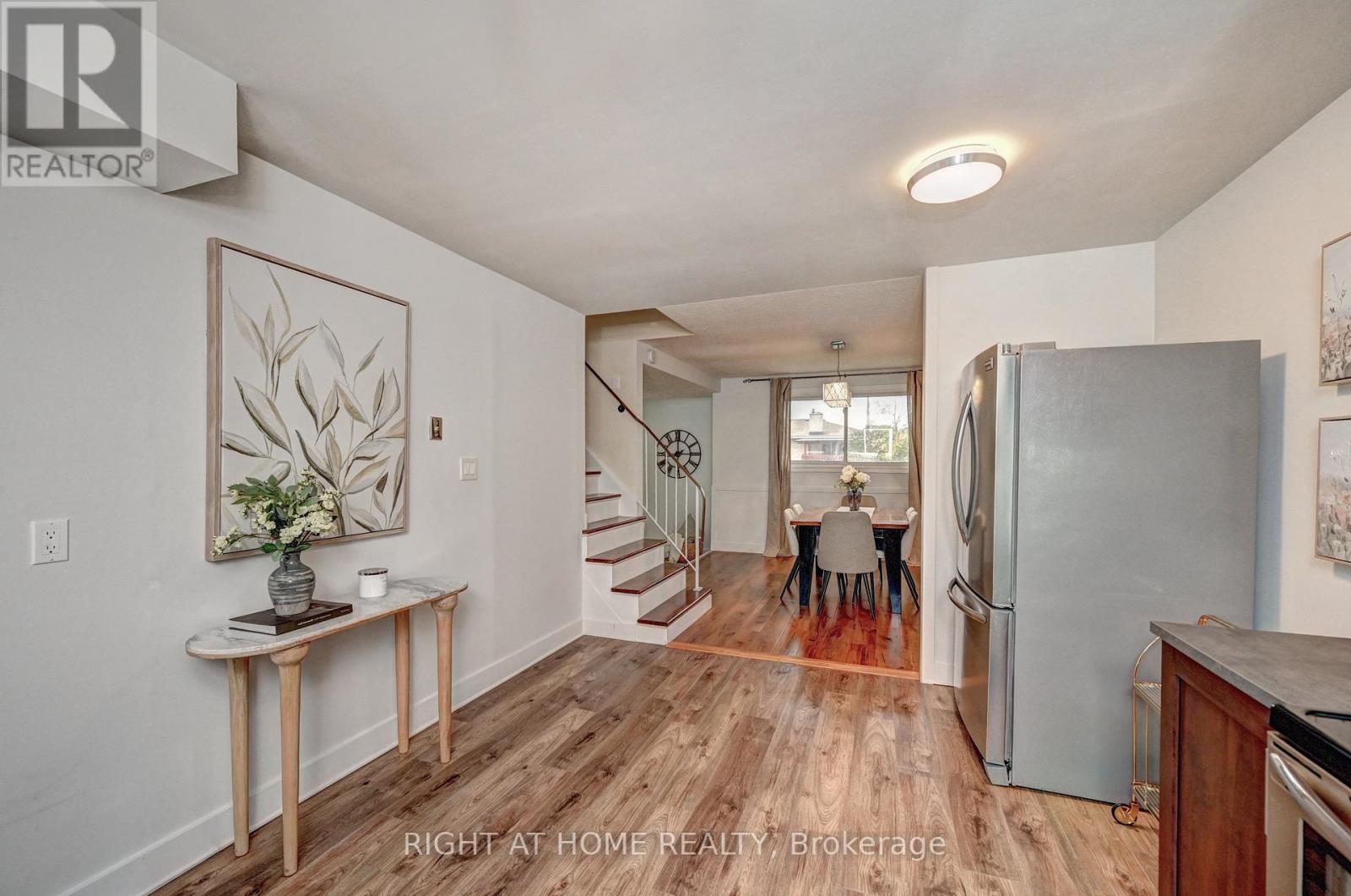 39 Southwood Drive, Kitchener, Ontario  N2E 2E6 - Photo 17 - X12808854