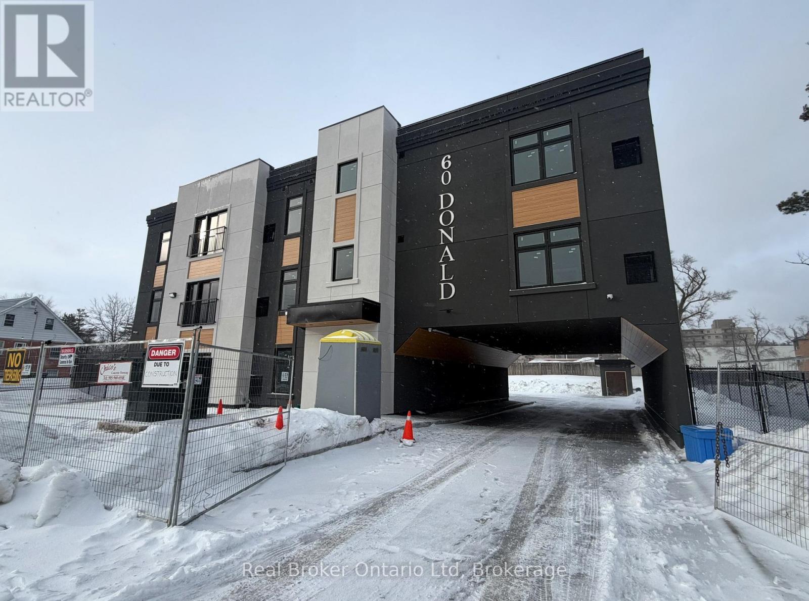 201 - 60 DONALD STREET, barrie (queen's park), Ontario