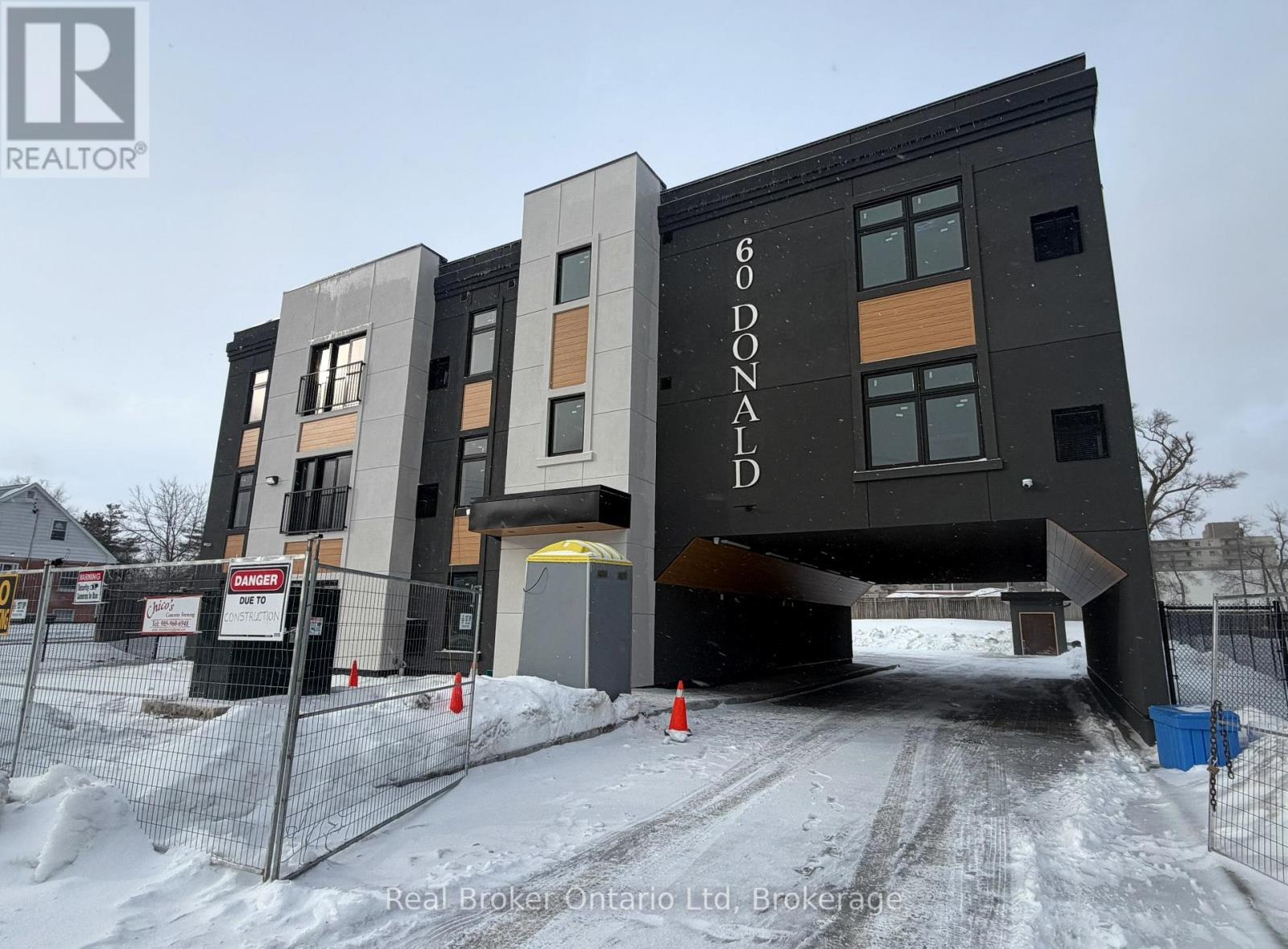 304 - 60 DONALD STREET, barrie (queen's park), Ontario