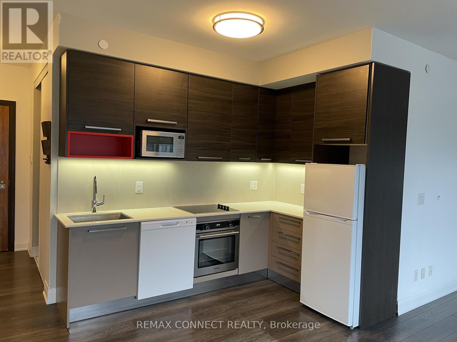 2410 - 36 Park Lawn Road, Toronto, Ontario  M8Y 3H8 - Photo 4 - W12732744