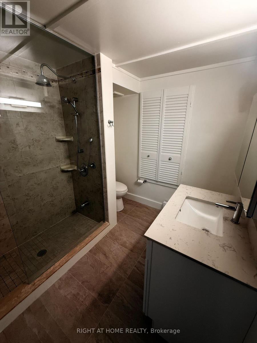 2673 Lake Shore Boulevard W, Toronto, Ontario  M8V 1G6 - Photo 25 - W12780100
