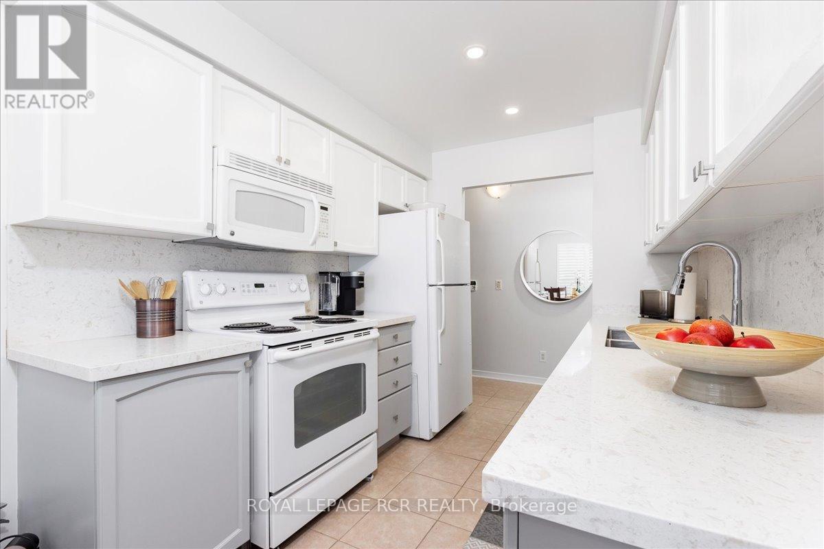 113 - 35 Via Rosedale Way, Brampton, Ontario  L6R 3J9 - Photo 7 - W12807068