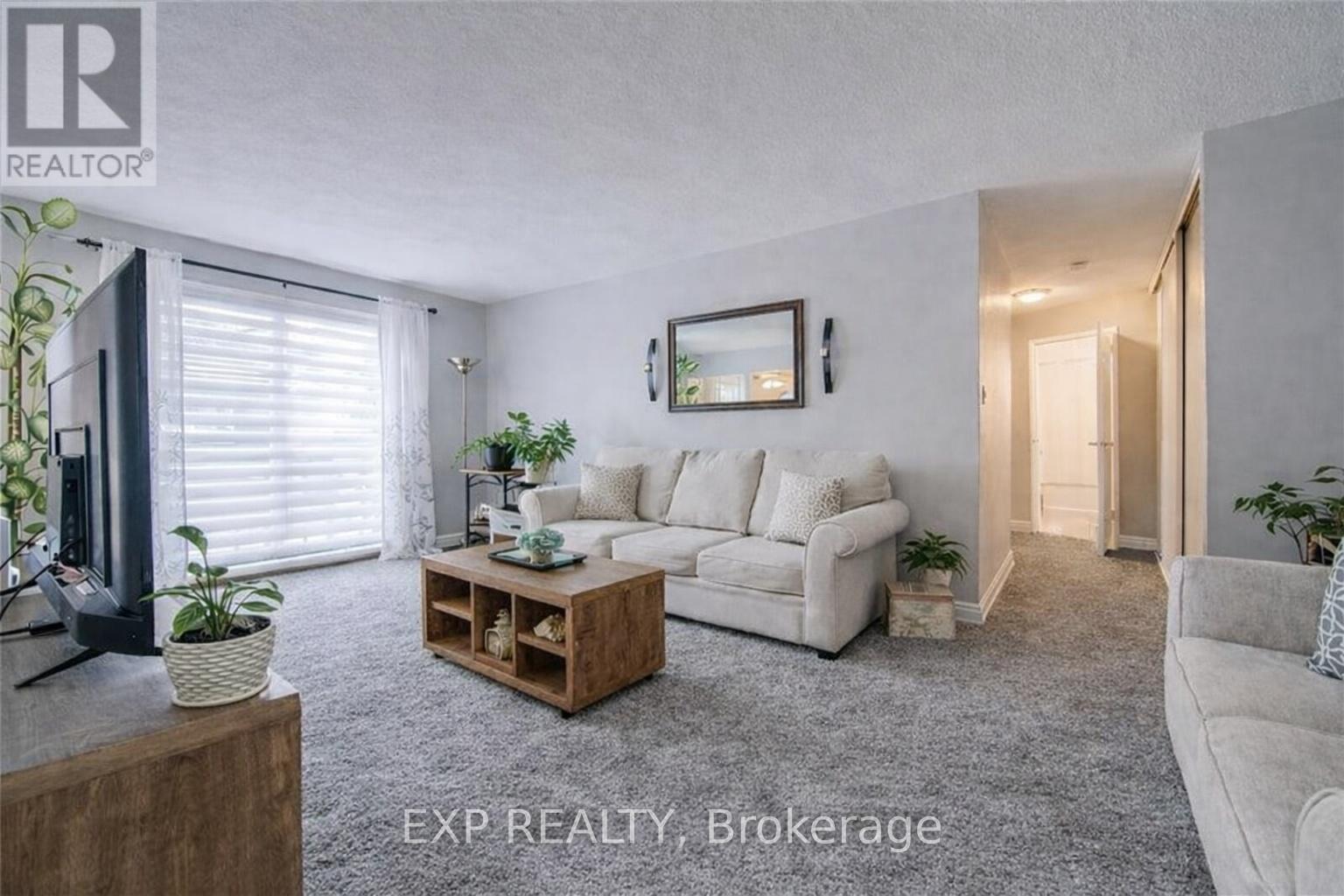 8 - 527 Parkside Drive, Waterloo, Ontario  N2L 4X7 - Photo 3 - X12669468