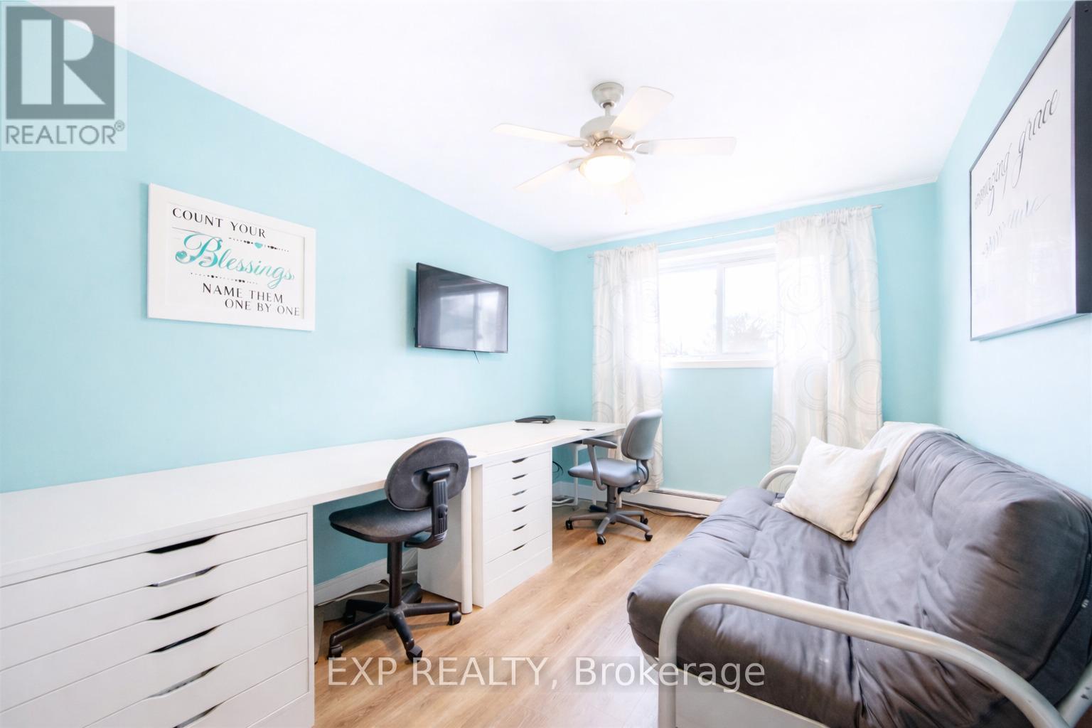 8 - 527 Parkside Drive, Waterloo, Ontario  N2L 4X7 - Photo 12 - X12669468