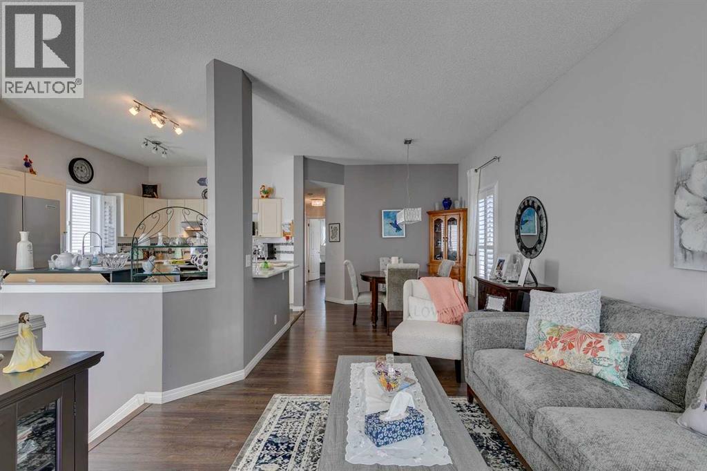 271 Tuscany Valley Drive Nw, Calgary, Alberta  T3L 2A6 - Photo 5 - A2283391