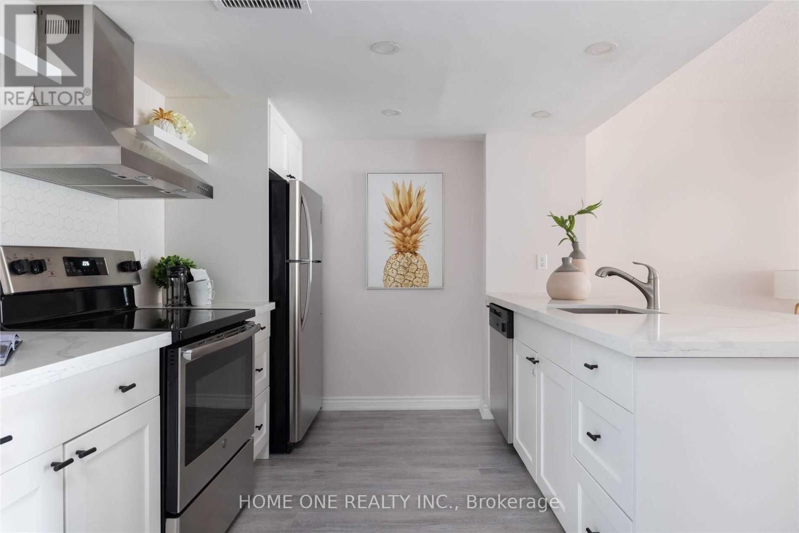 2109 - 1001 Bay Street, Toronto, Ontario  M5S 3A6 - Photo 2 - C12808856