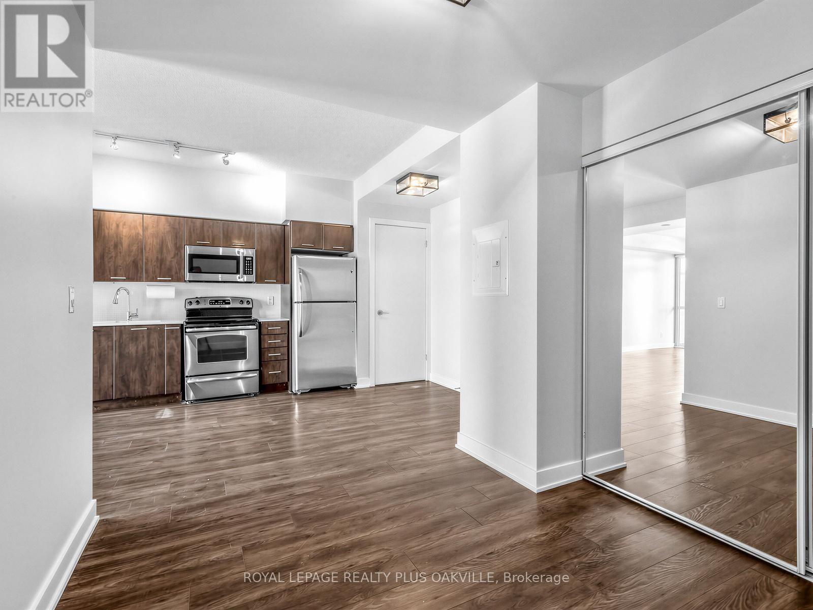 528 - 169 Fort York Boulevard, Toronto, Ontario  M5V 0C8 - Photo 10 - C12808896