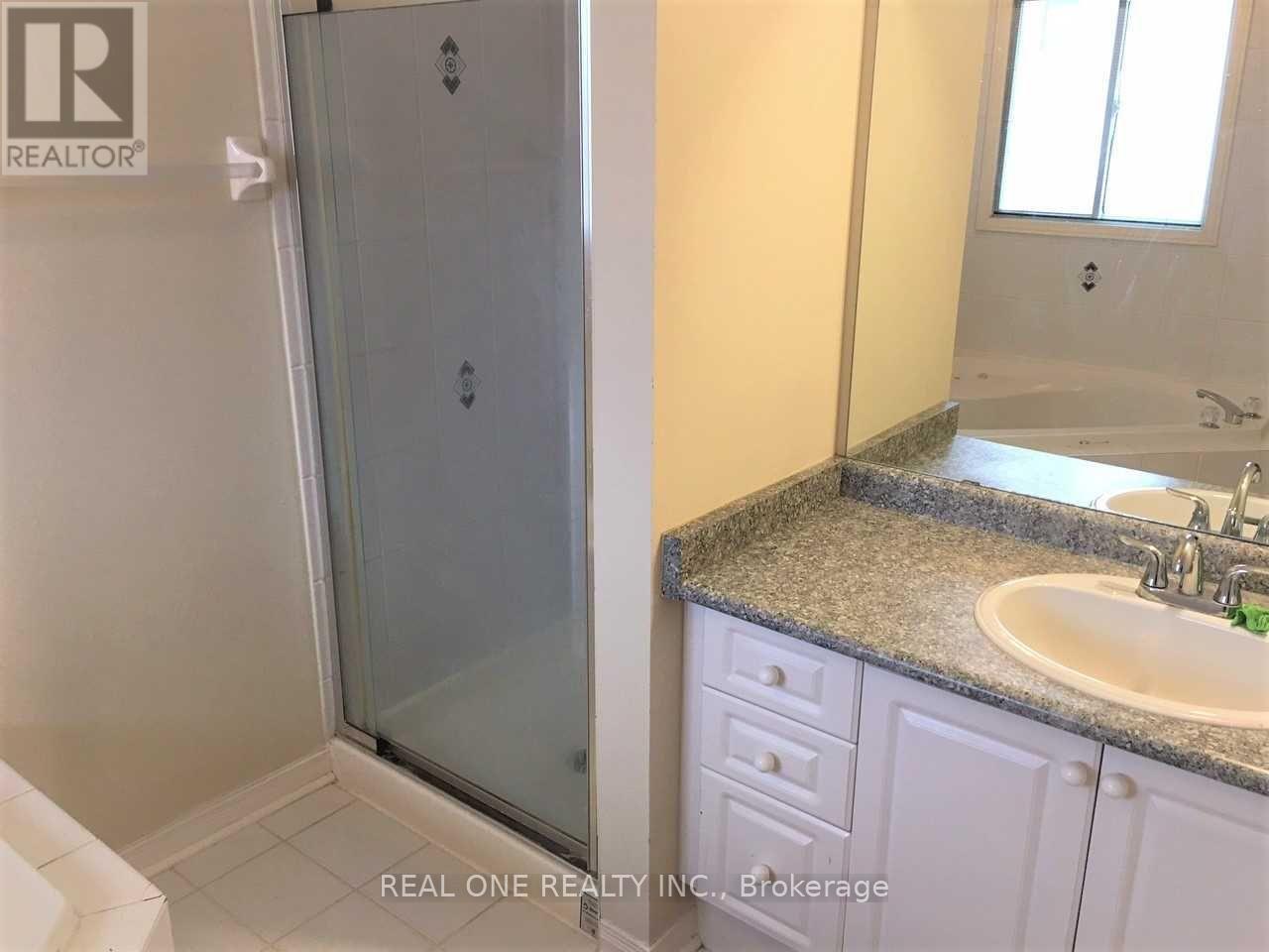 141 Nahanni Drive, Richmond Hill (Langstaff), Ontario  L4B 4M1 - Photo 9 - N12808860