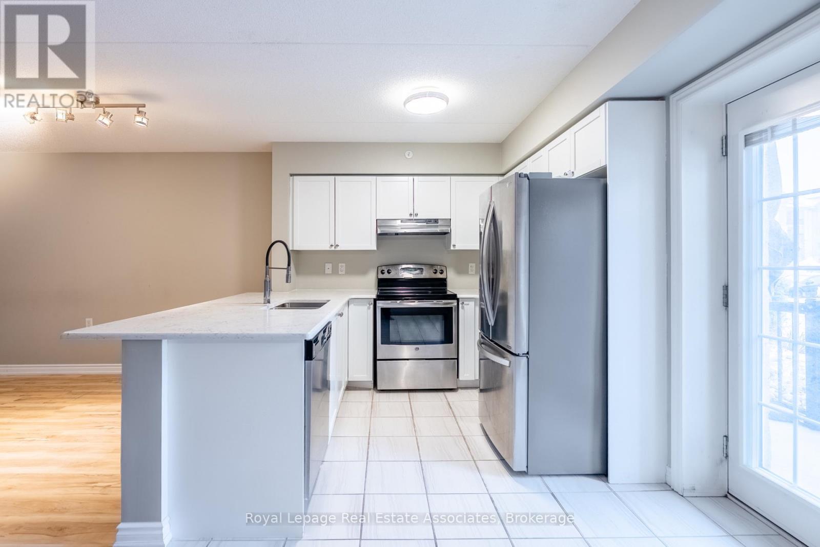 102 - 1460 Main Street E, Milton, Ontario  L9T 8W5 - Photo 18 - W12808808