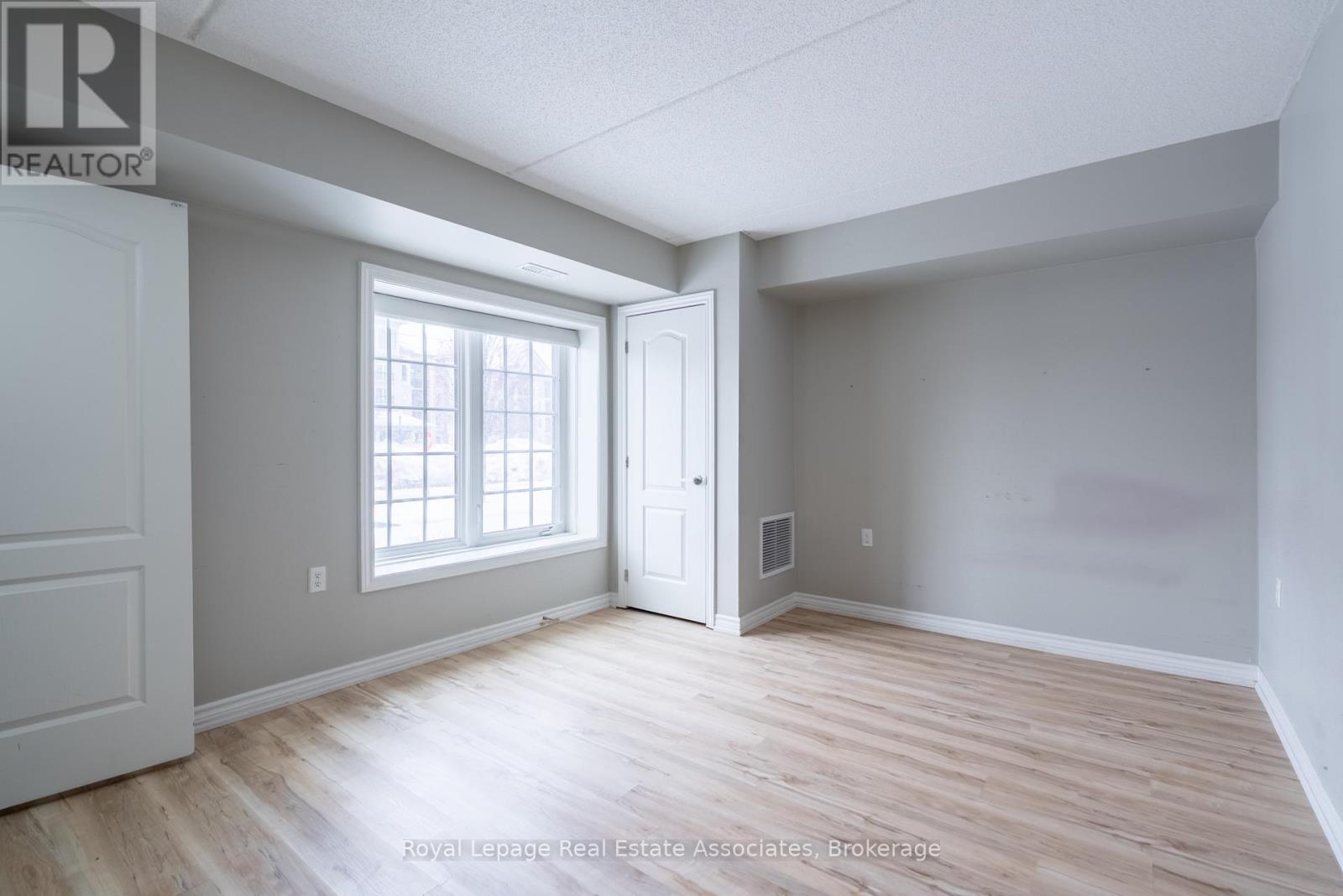 102 - 1460 Main Street E, Milton, Ontario  L9T 8W5 - Photo 26 - W12808808