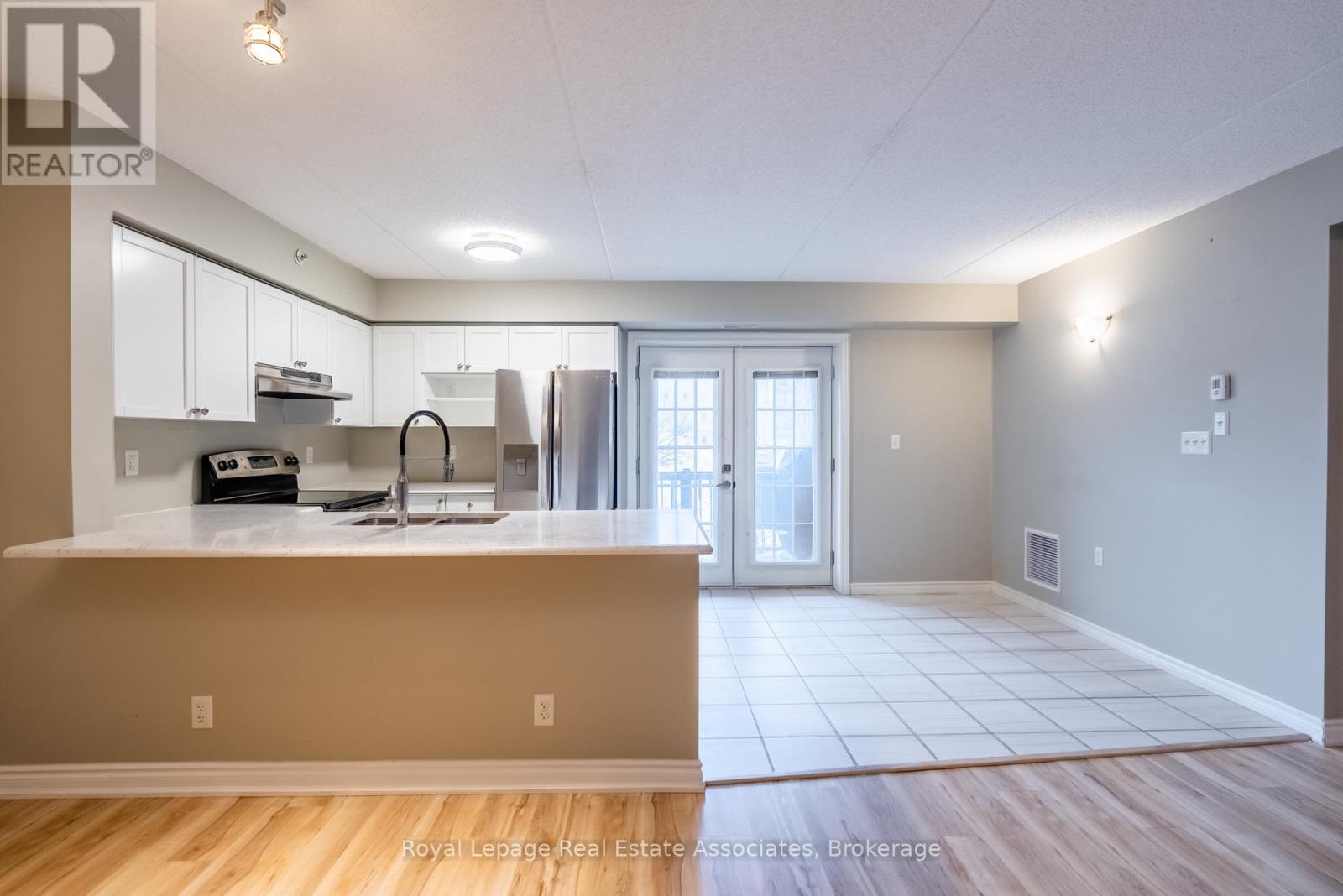 102 - 1460 Main Street E, Milton, Ontario  L9T 8W5 - Photo 13 - W12808808