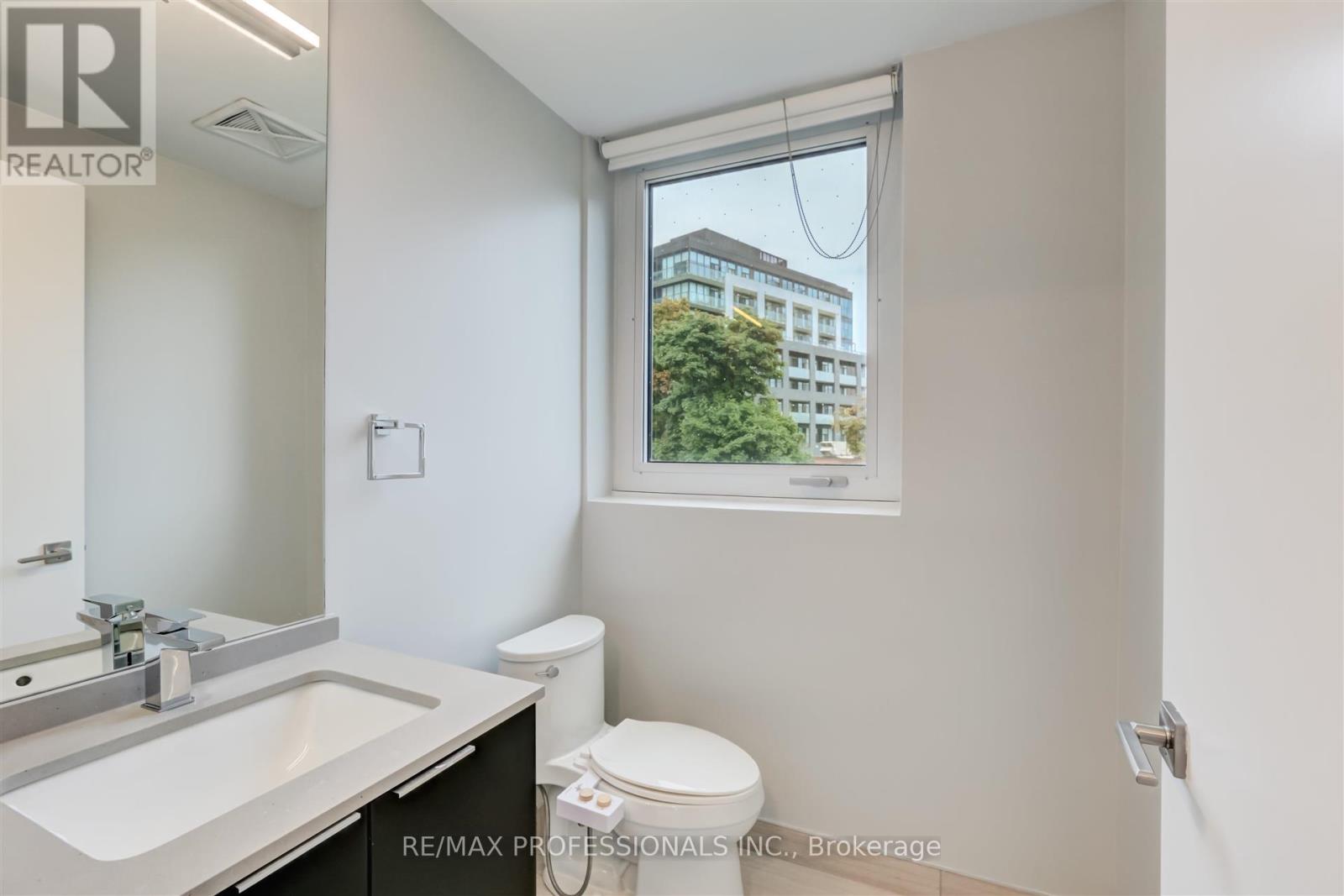 Th3 - 10 Brin Drive, Toronto, Ontario  M8X 0B3 - Photo 23 - W12808868