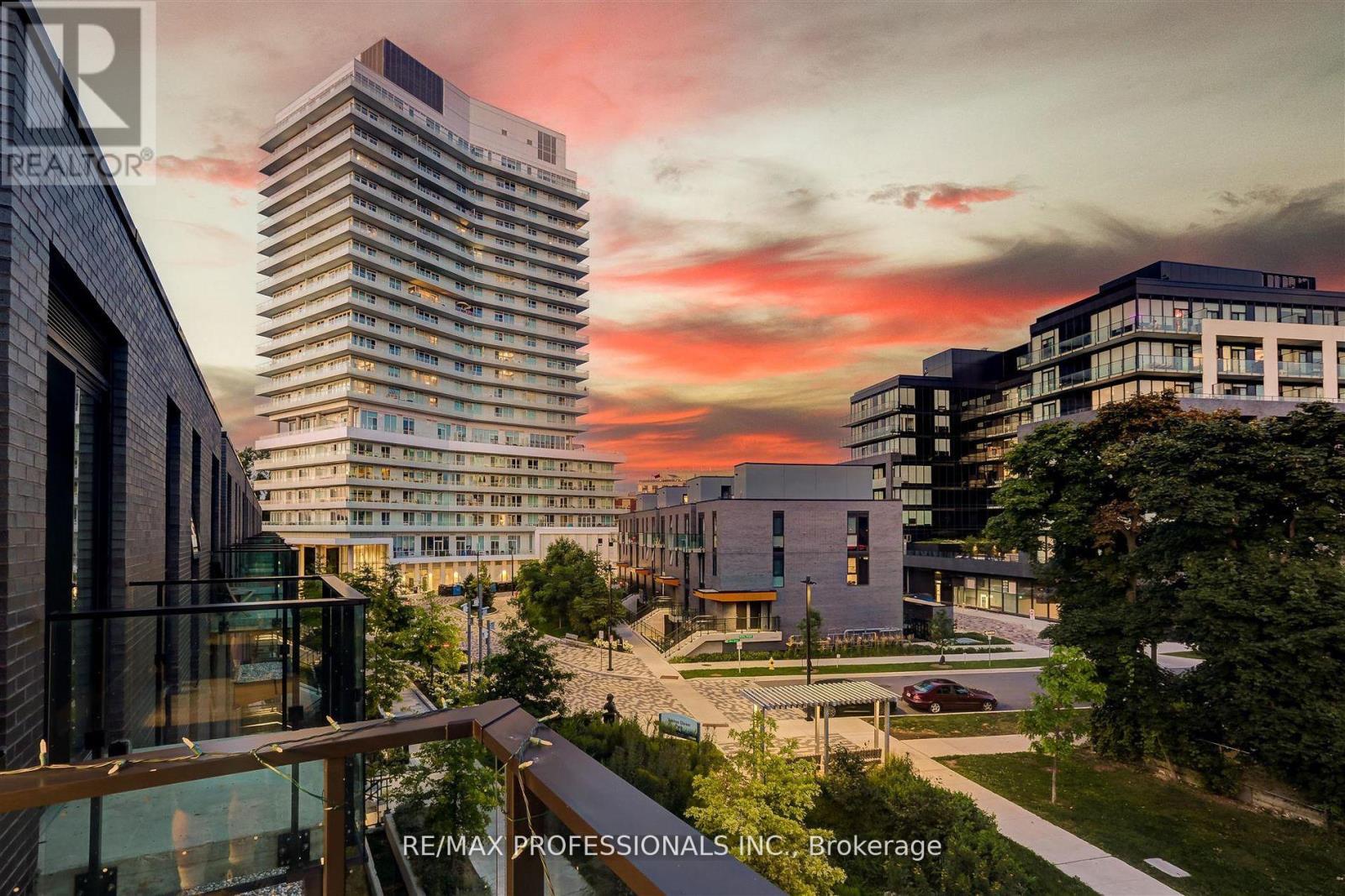 Th3 - 10 Brin Drive, Toronto, Ontario  M8X 0B3 - Photo 40 - W12808868