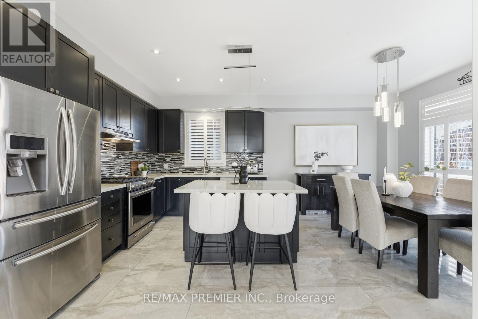 31 Boyces Creek Court, Caledon (Caledon East), Ontario  L7C 3S2 - Photo 10 - W12808934