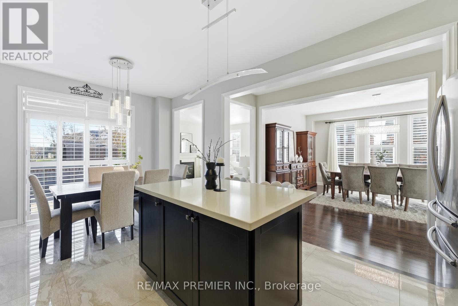 31 Boyces Creek Court, Caledon (Caledon East), Ontario  L7C 3S2 - Photo 11 - W12808934