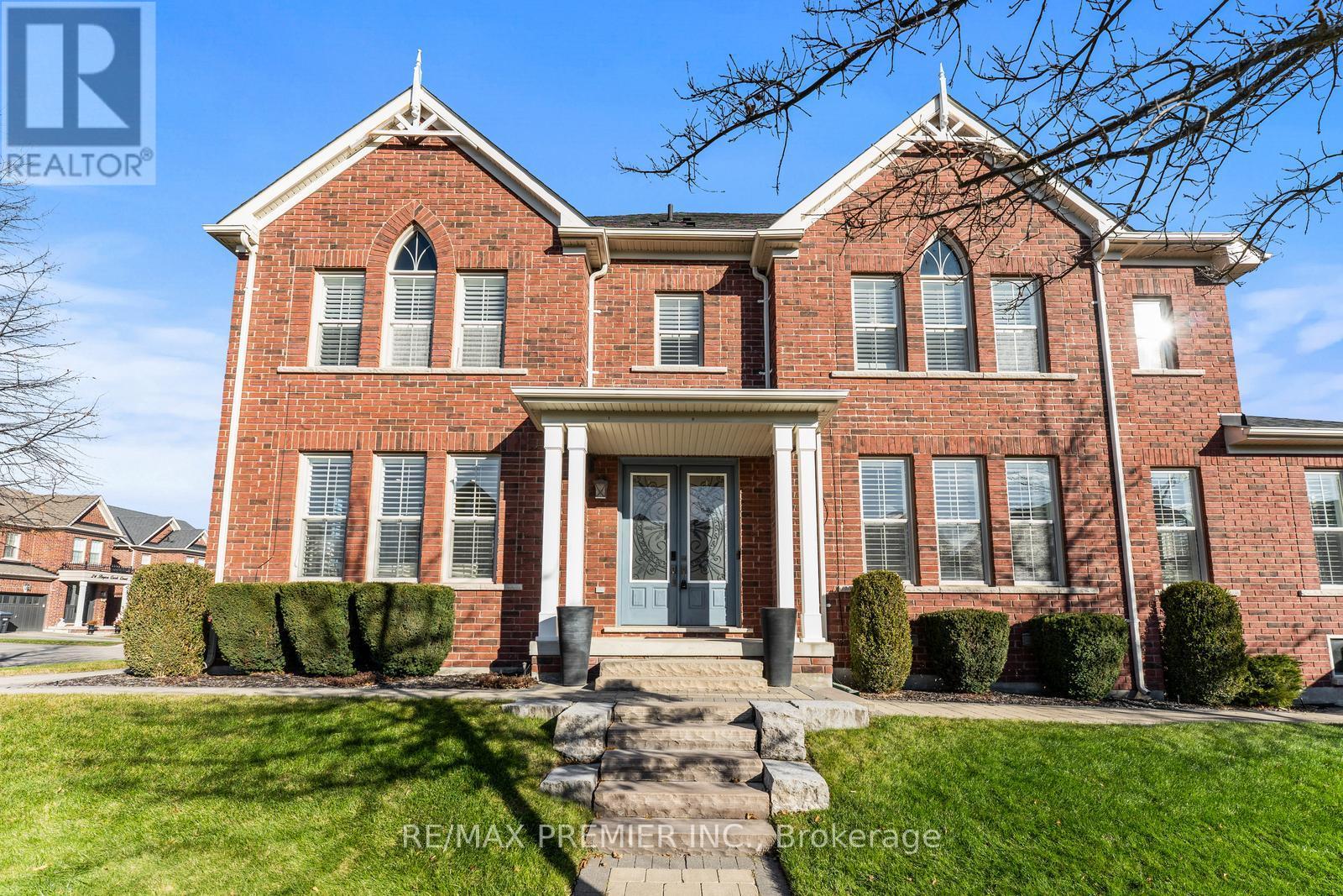 31 Boyces Creek Court, Caledon (Caledon East), Ontario  L7C 3S2 - Photo 3 - W12808934