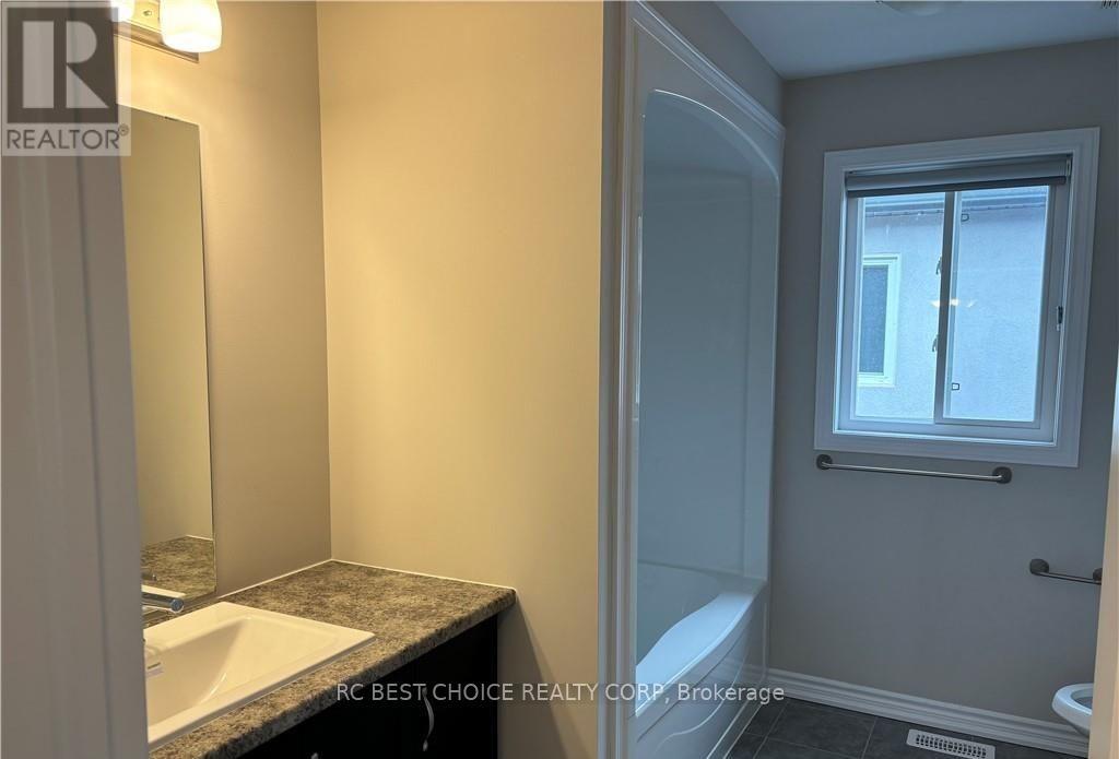 Upper - 8088 Citation Road, Niagara Falls, Ontario  L2H 3H7 - Photo 17 - X12808902