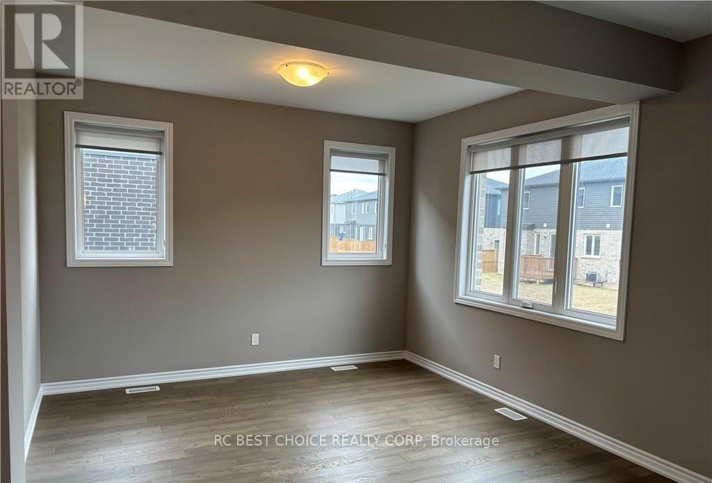 Upper - 8088 Citation Road, Niagara Falls, Ontario  L2H 3H7 - Photo 8 - X12808902