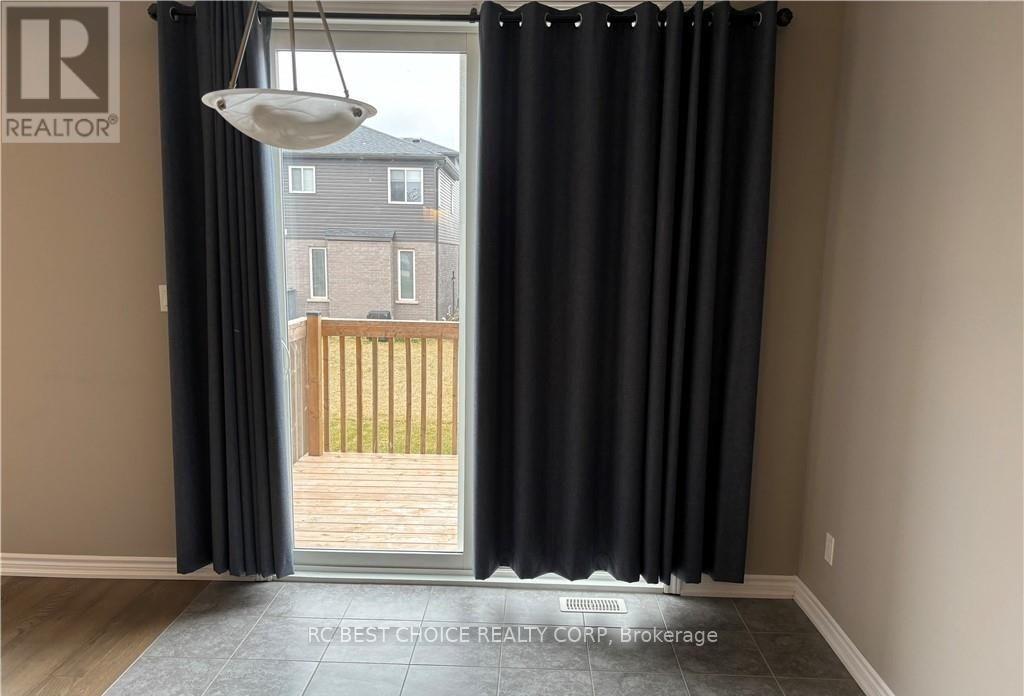 Upper - 8088 Citation Road, Niagara Falls, Ontario  L2H 3H7 - Photo 9 - X12808902