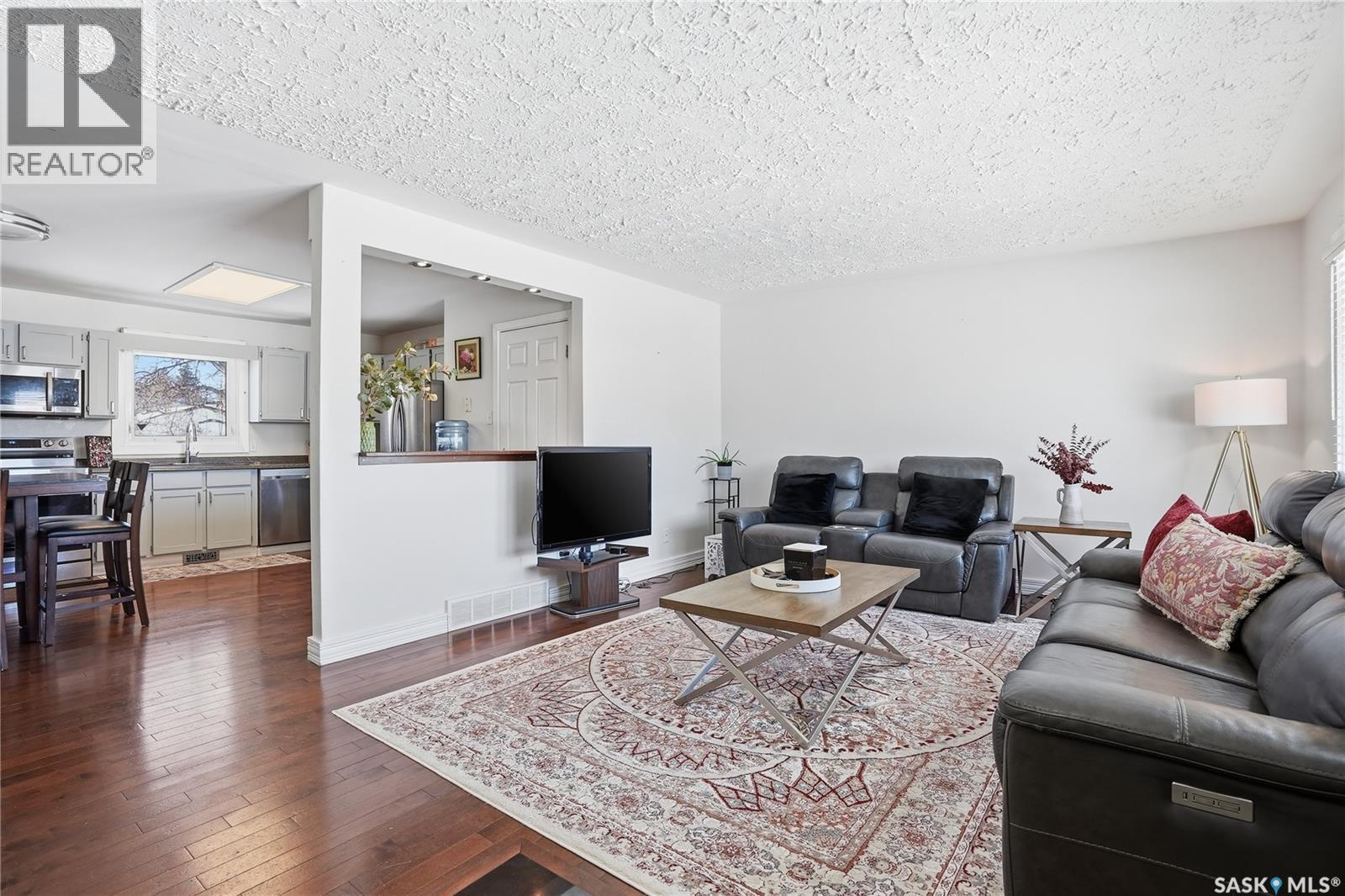 57 Moncton Place, Saskatoon, Saskatchewan  S7H 4M6 - Photo 4 - SK028959