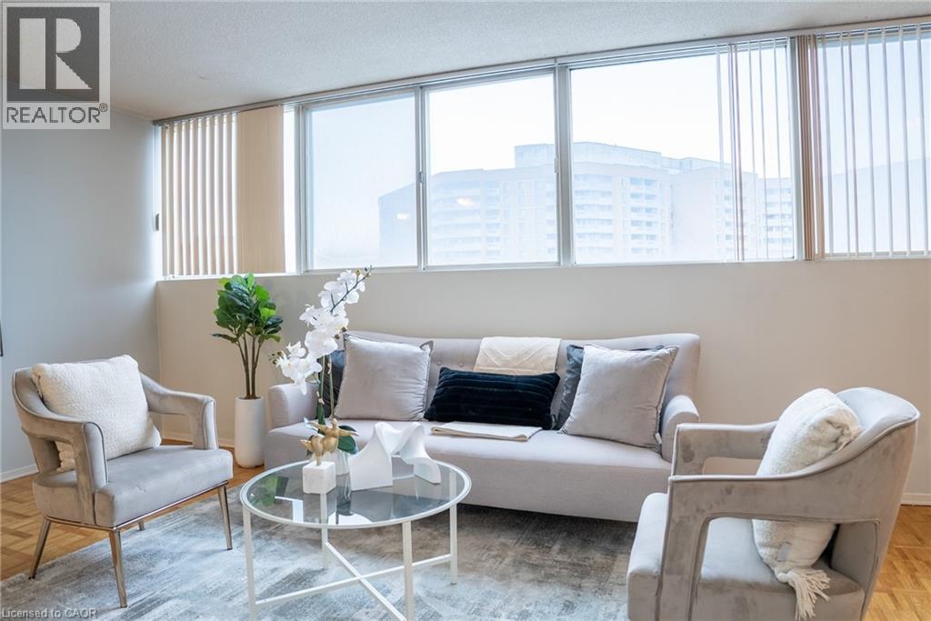 3700 Kaneff Crescent, Mississauga, Ontario  L5A 4B8 - Photo 4 - 40806764