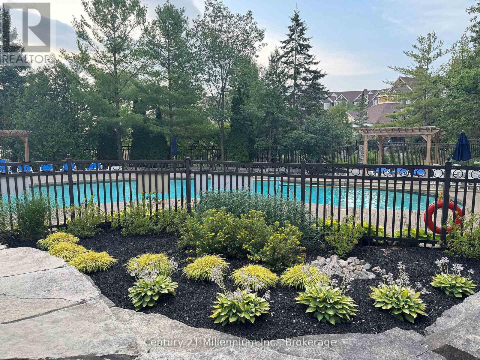 201 - 152 Jozo Weider Boulevard, Blue Mountains, Ontario  L9Y 0V2 - Photo 6 - X12808956