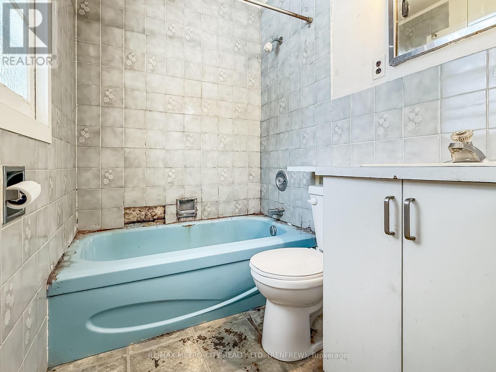 160 Francis Street, Renfrew, Ontario  K7V 1C4 - Photo 15 - X12808724