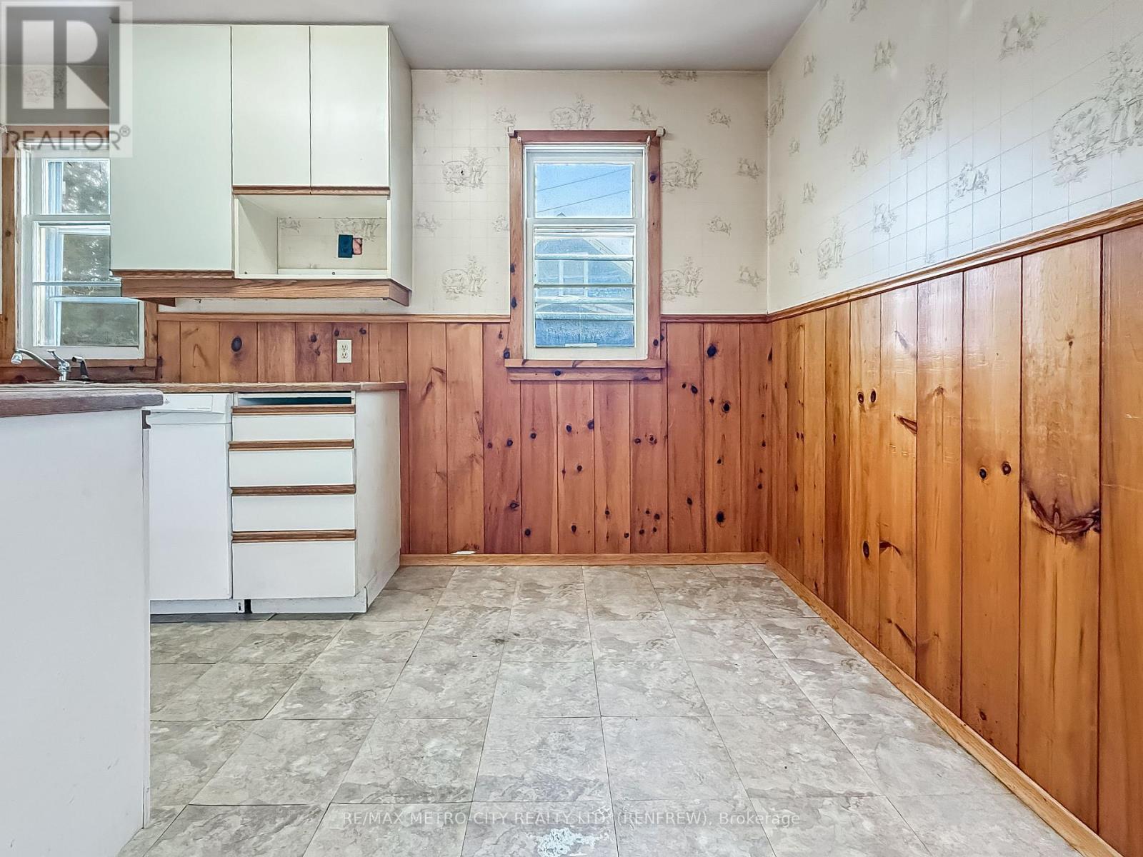 160 Francis Street, Renfrew, Ontario  K7V 1C4 - Photo 5 - X12808724