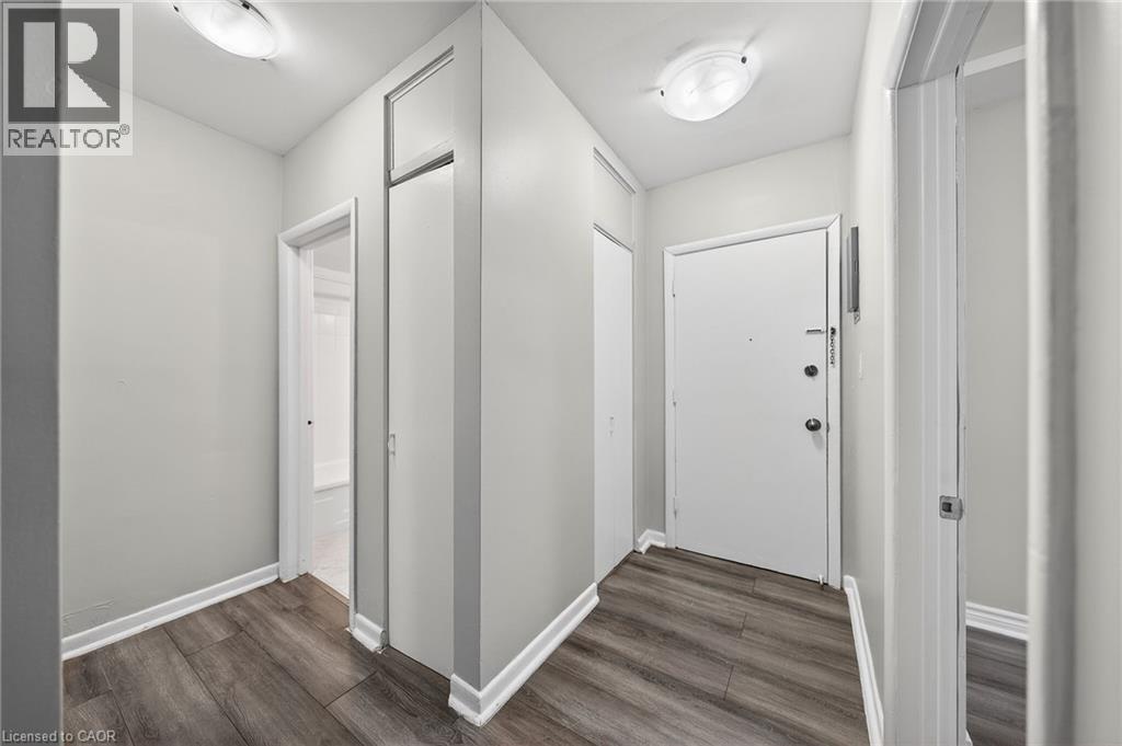 237 Mohawk Road E Unit# 5, Hamilton, Ontario  L9A 2H5 - Photo 4 - 40806654