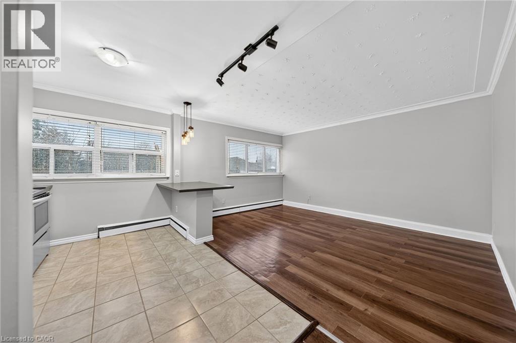 237 Mohawk Road E Unit# 8, Hamilton, Ontario  L9A 2H5 - Photo 5 - 40806664