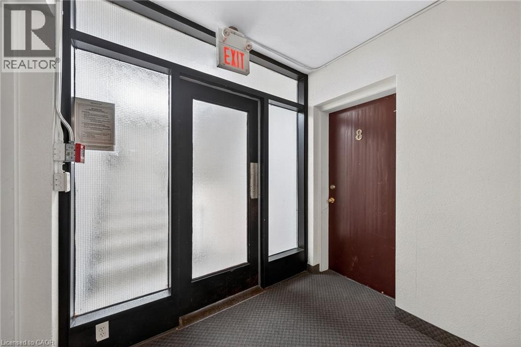 237 Mohawk Road E Unit# 8, Hamilton, Ontario  L9A 2H5 - Photo 2 - 40806664