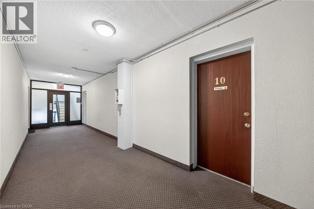 237 Mohawk Road E Unit# 10, Hamilton, Ontario  L9A 2H5 - Photo 3 - 40806667