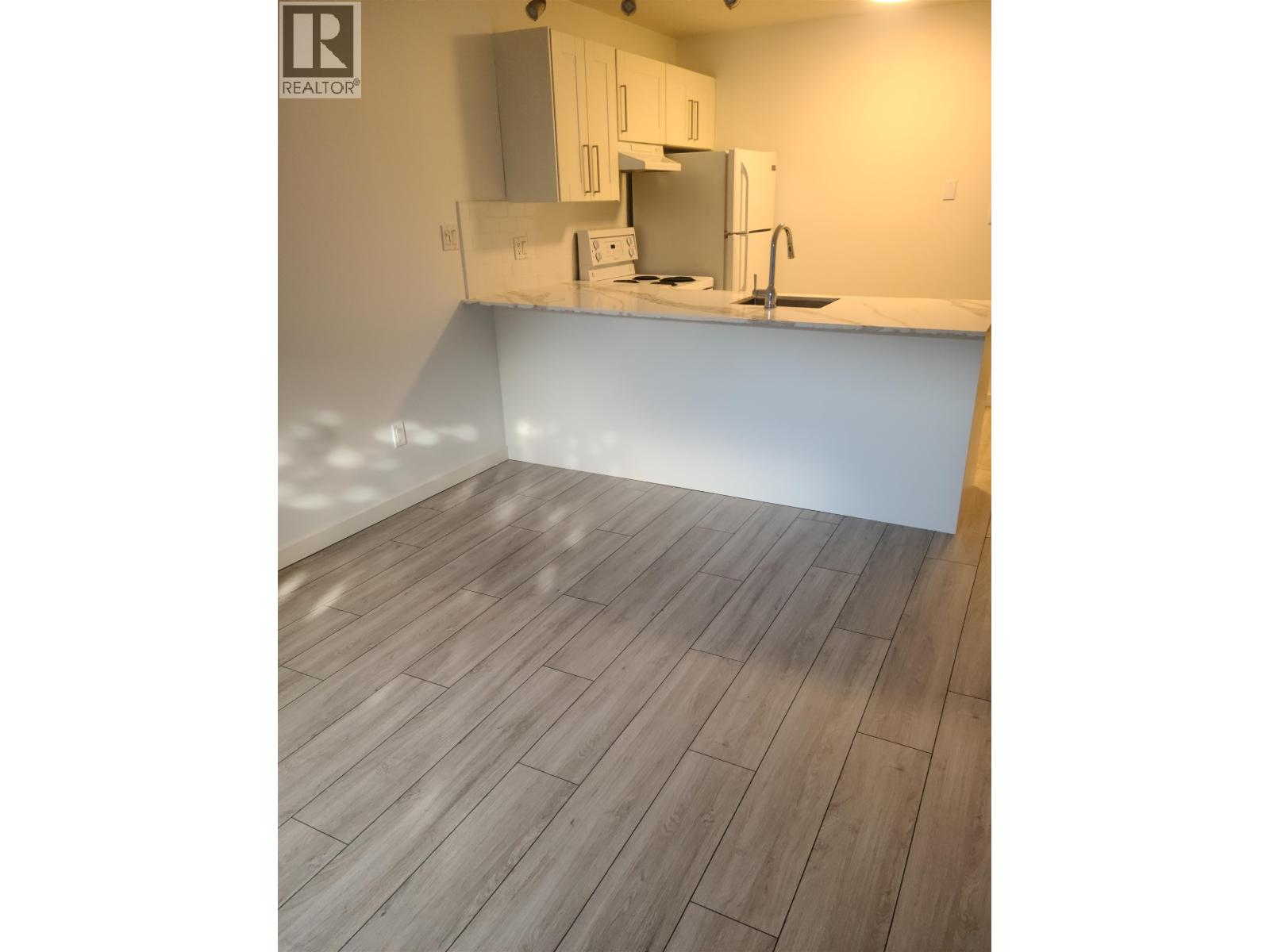 104 2255 Eton Street, Vancouver, British Columbia  V5L 1C9 - Photo 5 - R3091948