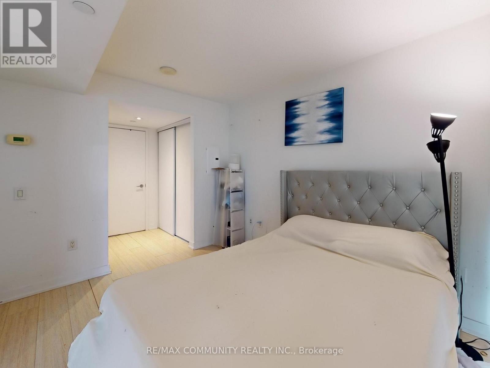 2210 - 85 Queens Wharf Road, Toronto (Waterfront Communities), Ontario  M5V 0J9 - Photo 18 - C12808938