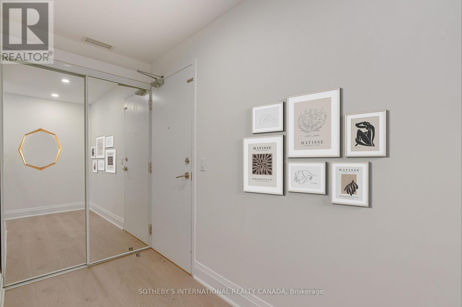 302 - 8302 Islington Avenue, Vaughan (Islington Woods), Ontario  L4L 0E6 - Photo 4 - N12808936