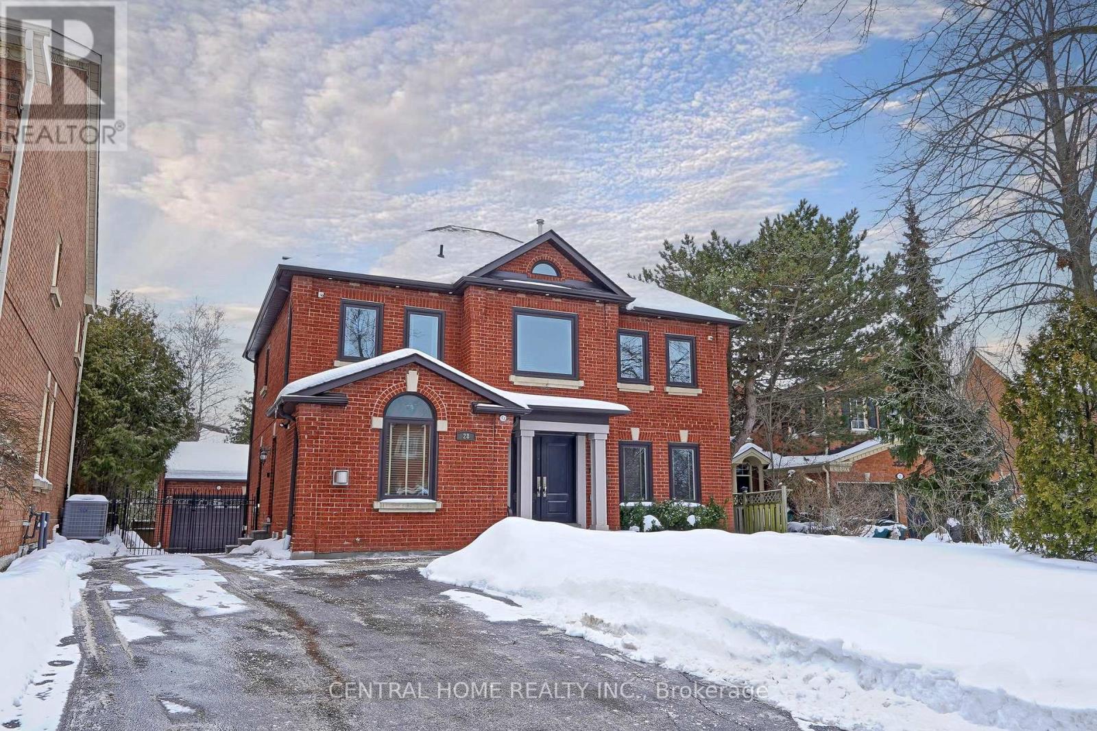 28 THEOBALD'S CIRCLE, Richmond Hill, Ontario