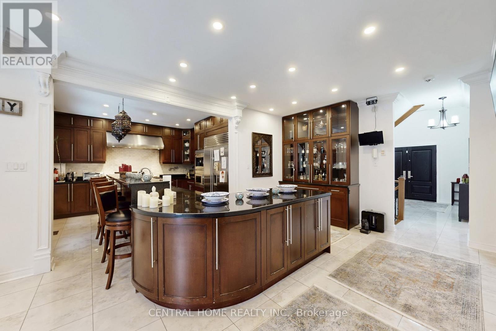 28 Theobald's Circle, Richmond Hill, Ontario  L4C 9C6 - Photo 13 - N12809002