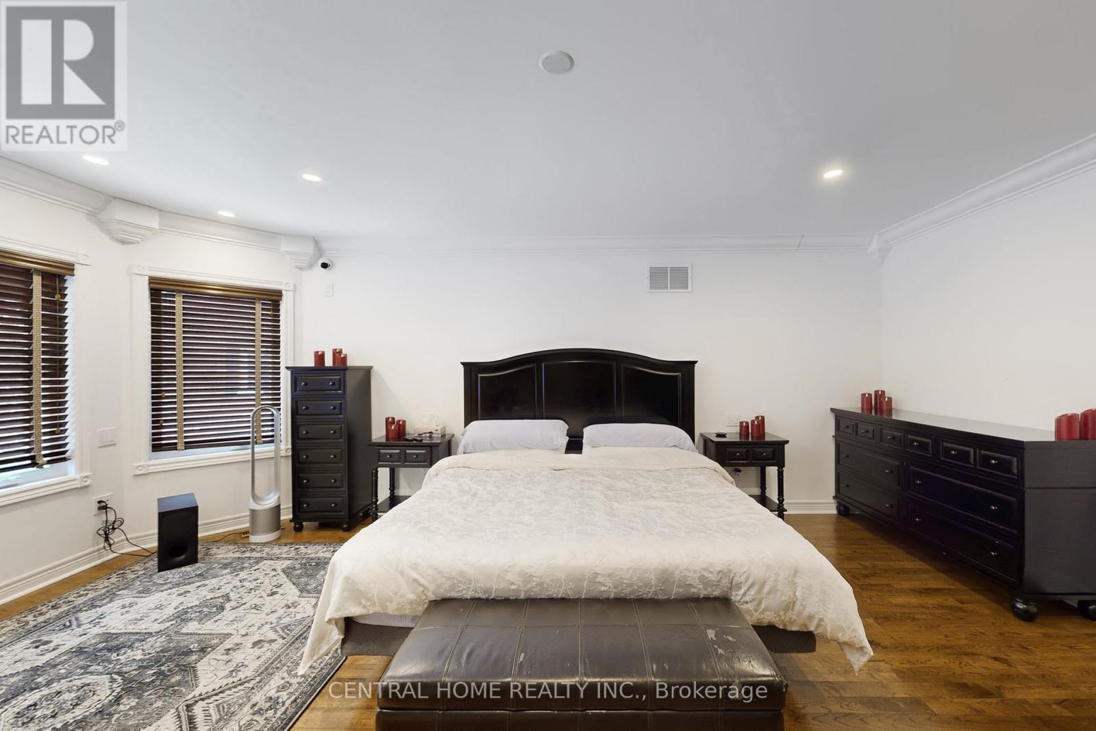 28 Theobald's Circle, Richmond Hill, Ontario  L4C 9C6 - Photo 24 - N12809002