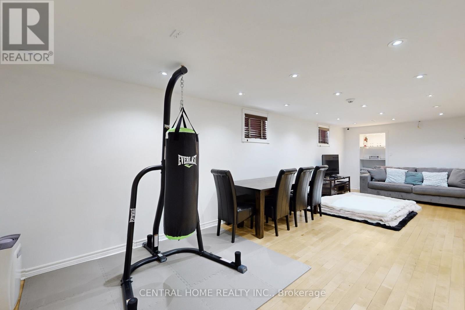 28 Theobald's Circle, Richmond Hill, Ontario  L4C 9C6 - Photo 38 - N12809002