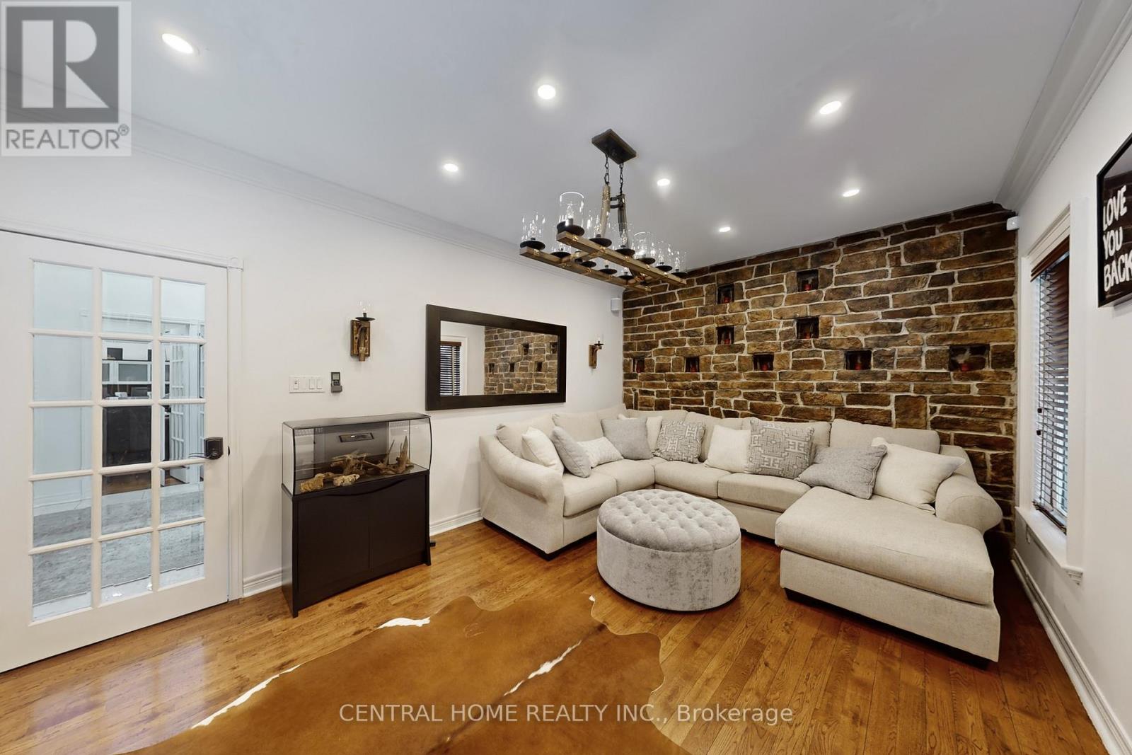 28 Theobald's Circle, Richmond Hill, Ontario  L4C 9C6 - Photo 5 - N12809002