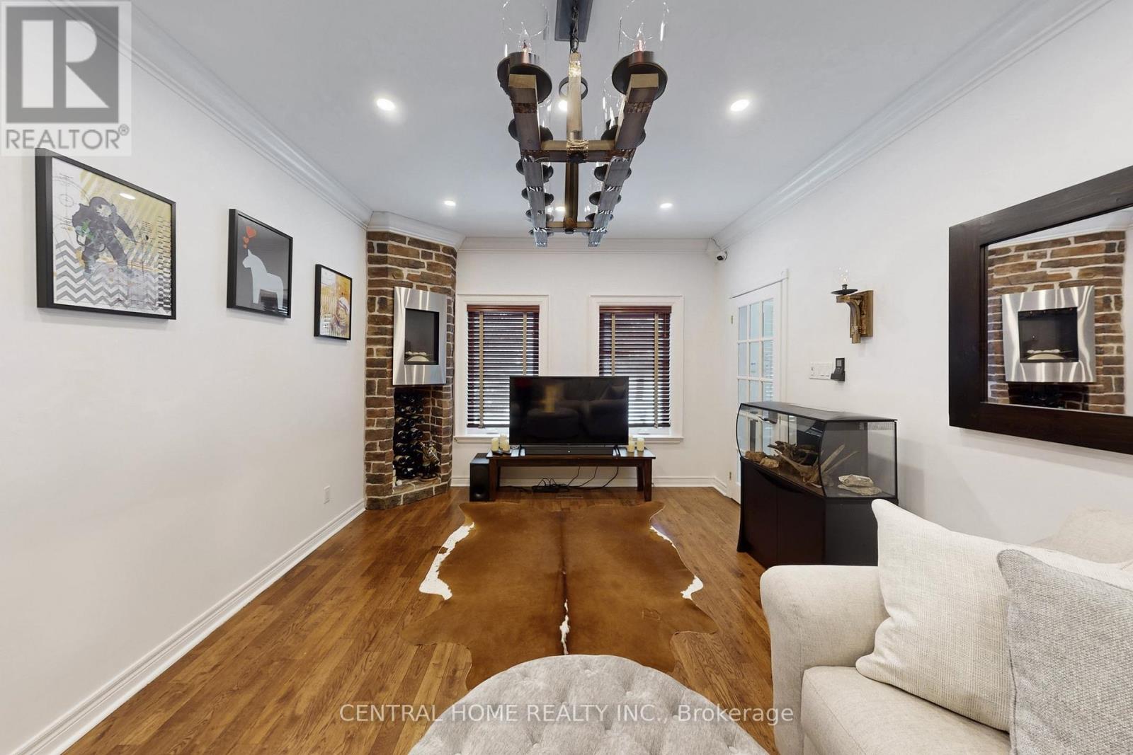 28 Theobald's Circle, Richmond Hill, Ontario  L4C 9C6 - Photo 6 - N12809002