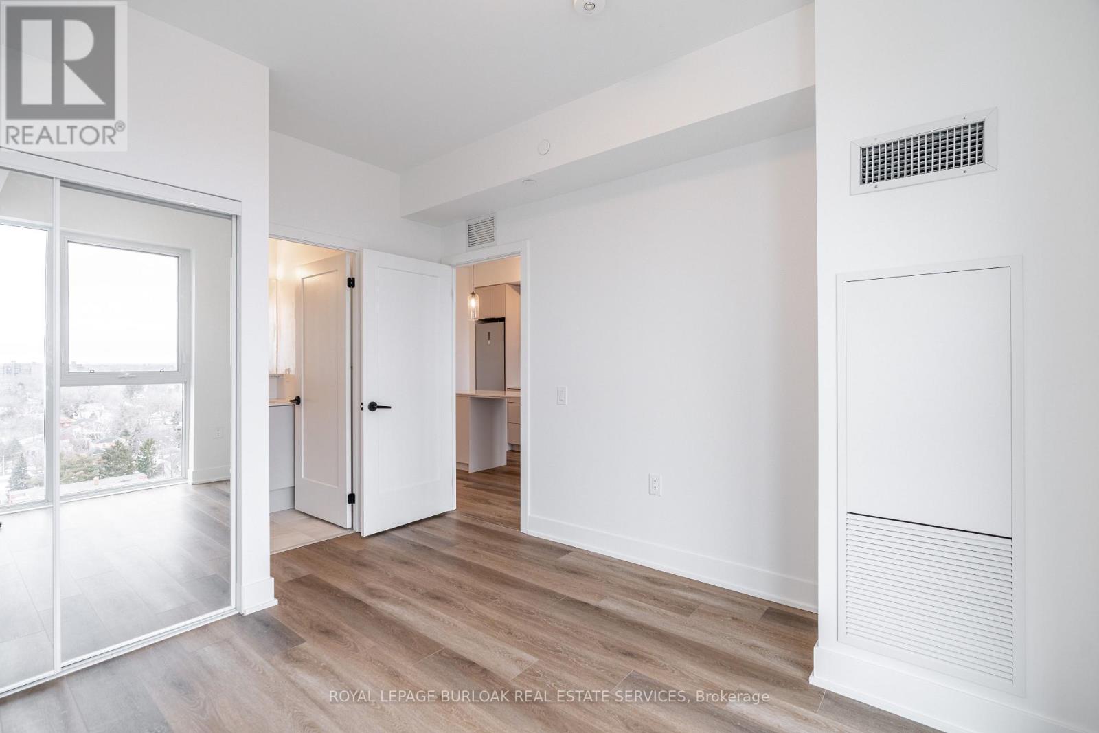 1204 - 2088 James Street, Burlington (Brant), Ontario  L7R 0H2 - Photo 12 - W12808946