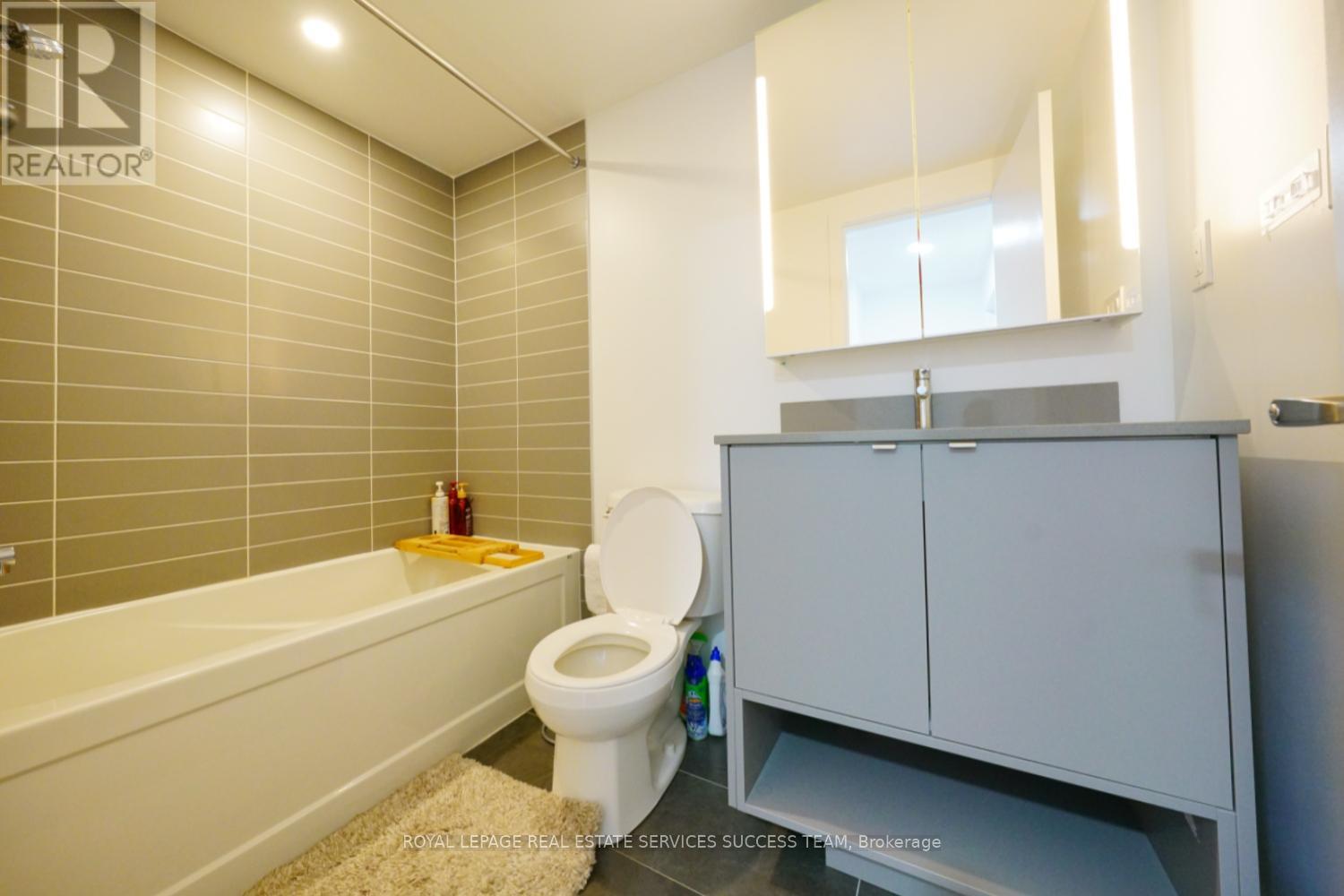 3165 Lotus Common, Burlington (Alton), Ontario  L7M 2A9 - Photo 10 - W12808964