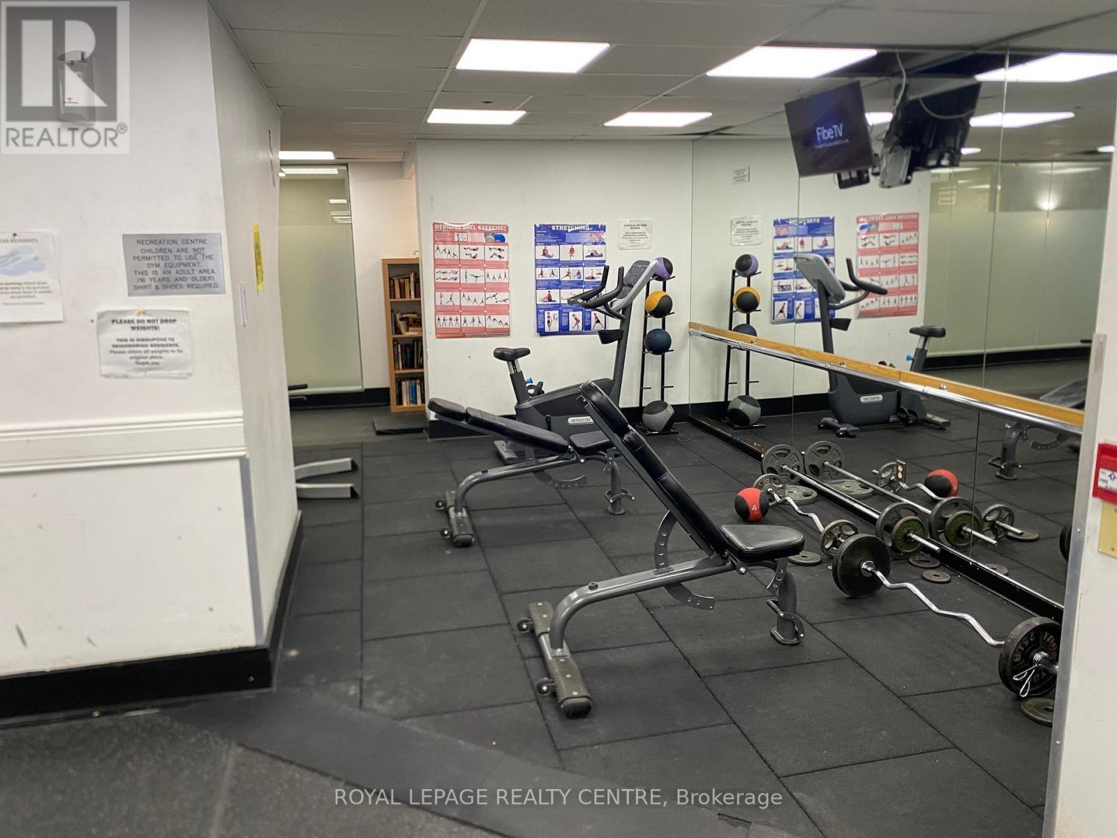 1604 - 325 Webb Drive, Mississauga, Ontario  L5B 3Z9 - Photo 21 - W12808974