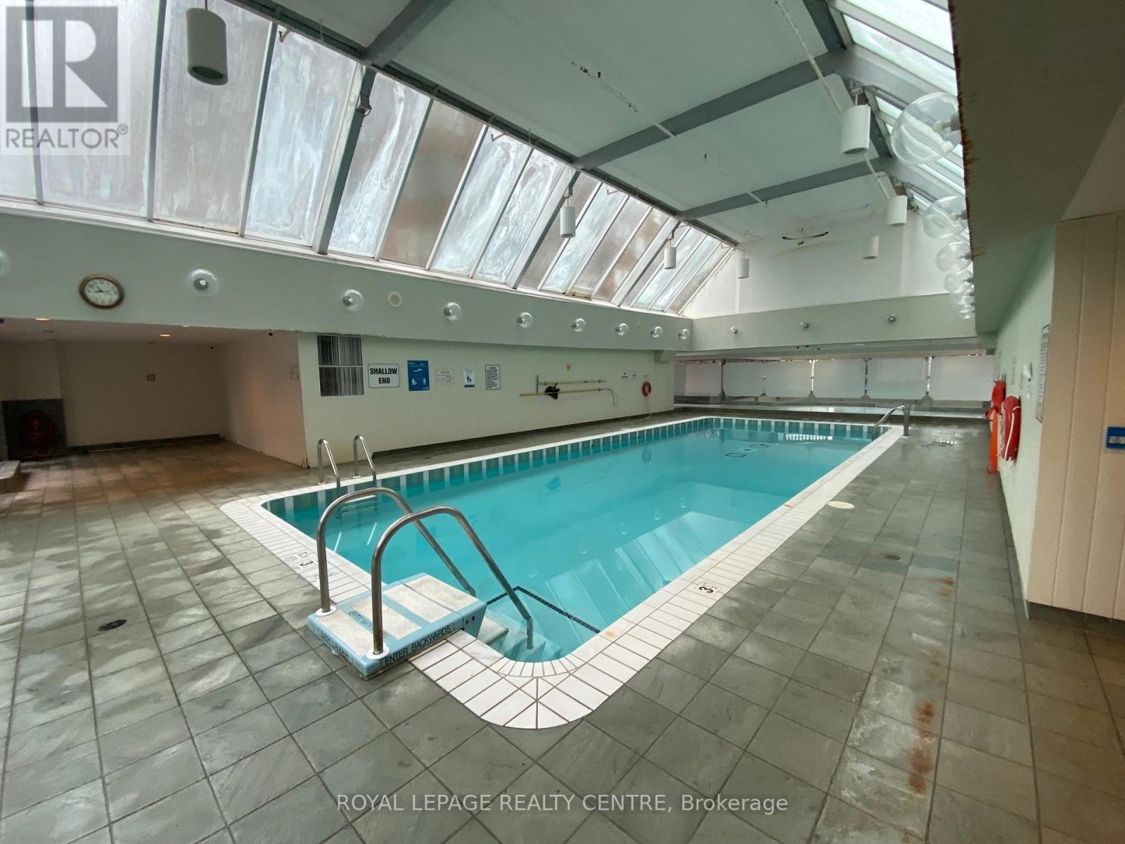 1604 - 325 Webb Drive, Mississauga, Ontario  L5B 3Z9 - Photo 24 - W12808974