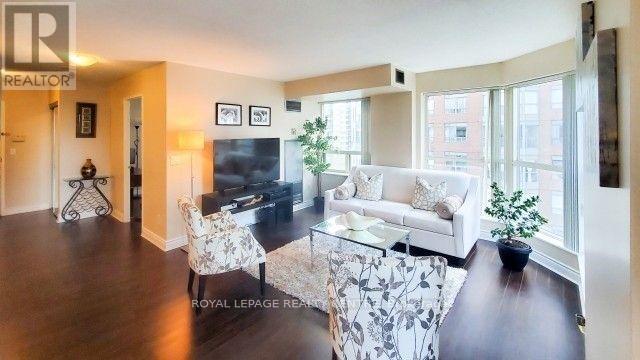 1604 - 325 Webb Drive, Mississauga, Ontario  L5B 3Z9 - Photo 7 - W12808974