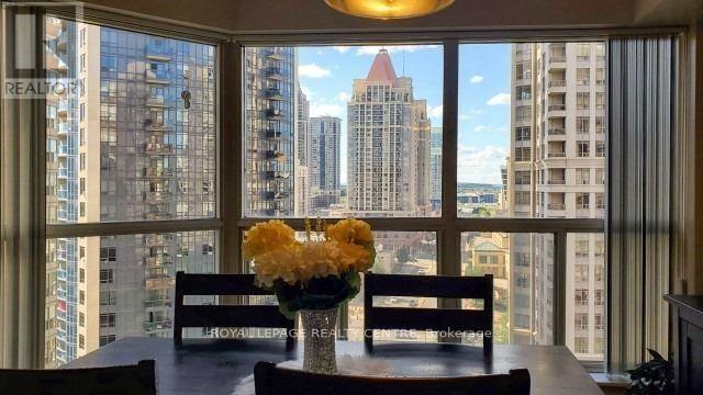 1604 - 325 Webb Drive, Mississauga, Ontario  L5B 3Z9 - Photo 9 - W12808974