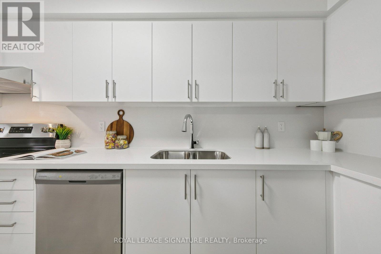 25 - 3950 Erin Centre Boulevard, Mississauga, Ontario  L5M 0A5 - Photo 4 - W12809000