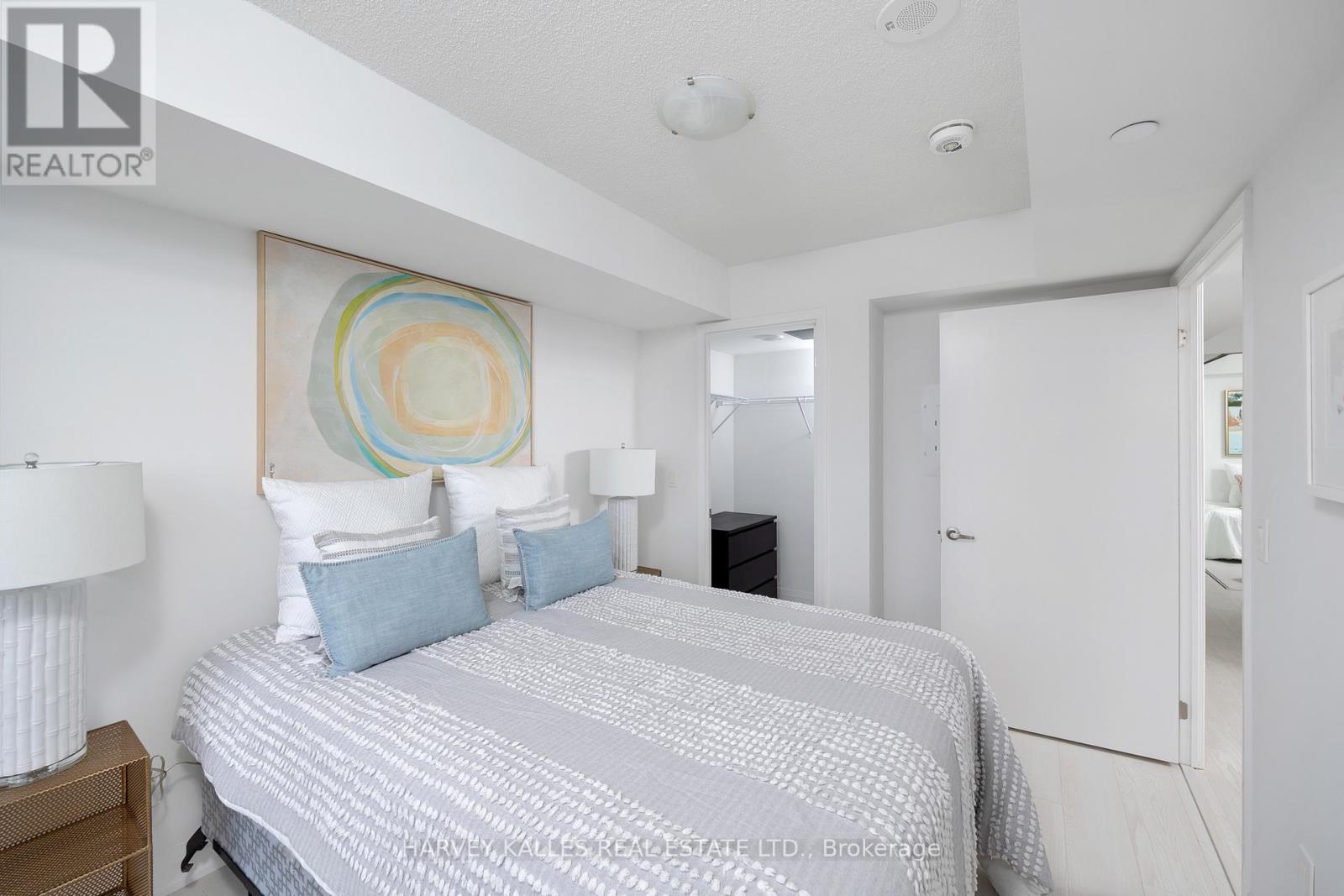 1301 - 30 Gibbs Road, Toronto (Islington-City Centre West), Ontario  M9B 6L6 - Photo 22 - W12809006