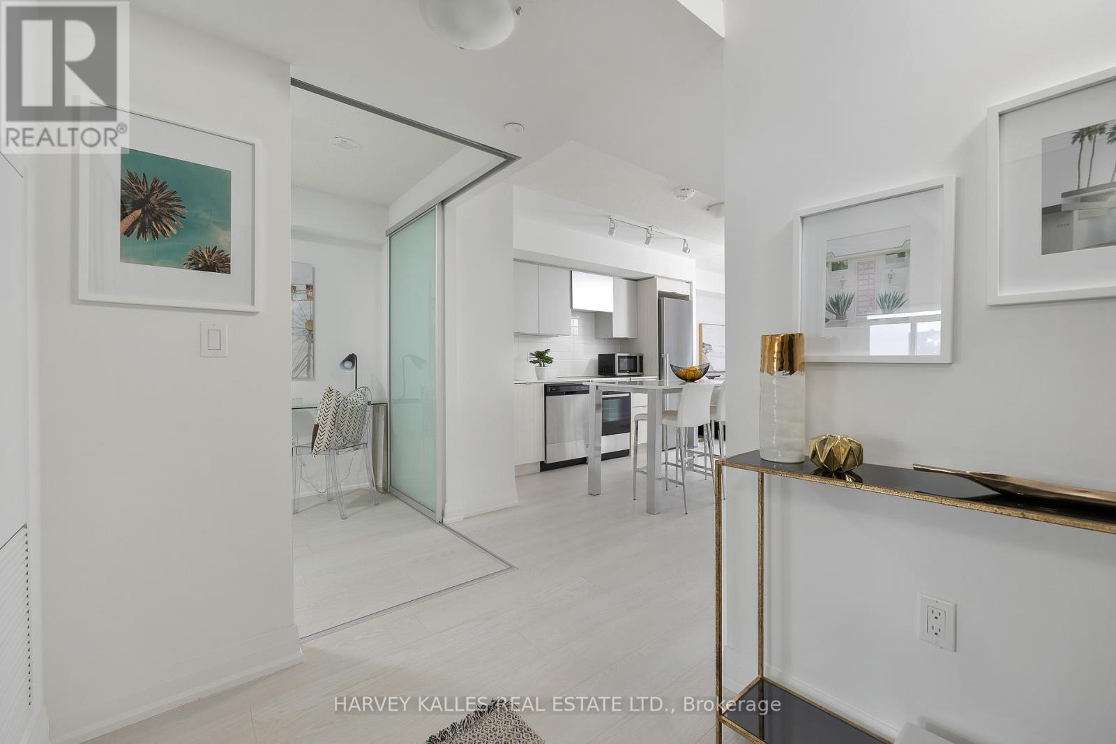 1301 - 30 Gibbs Road, Toronto (Islington-City Centre West), Ontario  M9B 6L6 - Photo 3 - W12809006